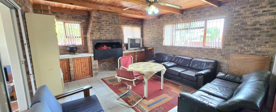 3 Bedroom Property for Sale in Franskraal Western Cape